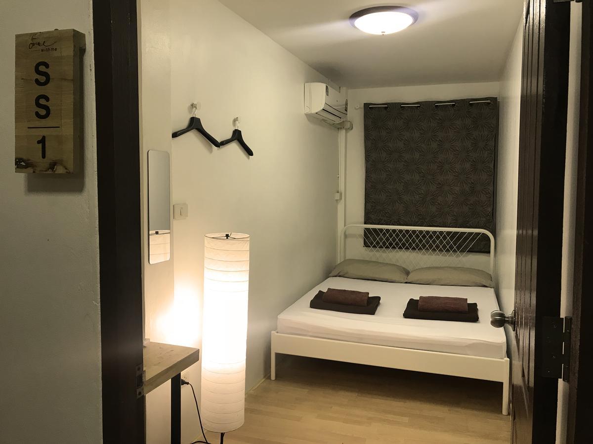 Once In Bangkok With Me Guesthouse Bagian luar foto
