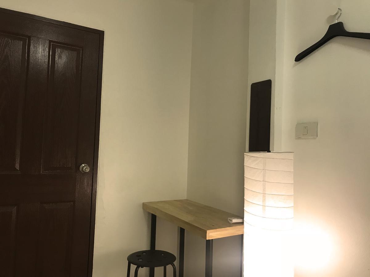Once In Bangkok With Me Guesthouse Bagian luar foto